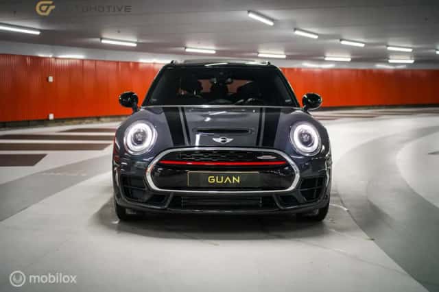 MINI Clubman (2017) thumbnail 3