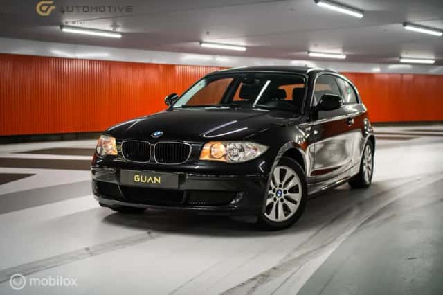 BMW 1-Serie (2011) thumbnail 1