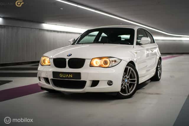 BMW 1-Serie (2011) thumbnail 1