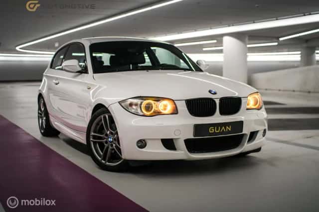 BMW 1-Serie (2011) thumbnail 2