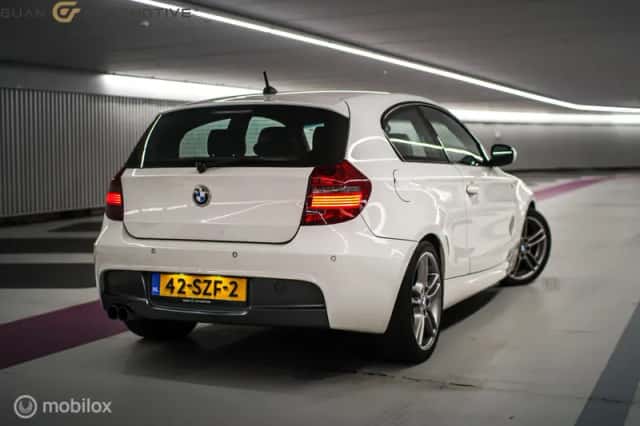 BMW 1-Serie (2011) thumbnail 6