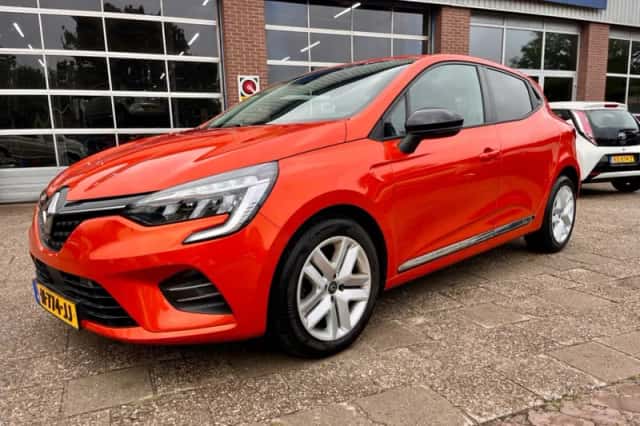 Renault Clio (2021) thumbnail 3