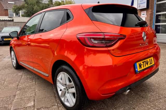 Renault Clio (2021) thumbnail 5