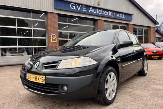 Renault Mégane (2009) thumbnail 2