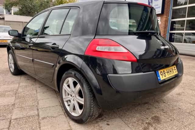 Renault Mégane (2009) thumbnail 5
