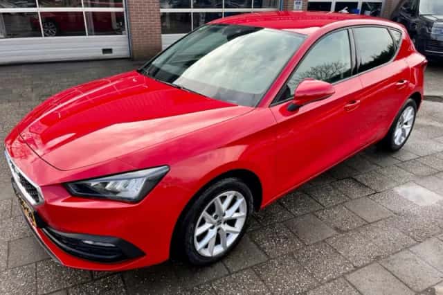 SEAT Leon (2021) thumbnail 3