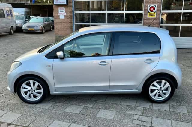 SEAT Mii (2014) thumbnail 4