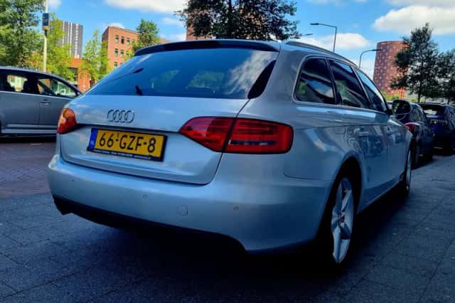 Audi A4 (2008) thumbnail 5