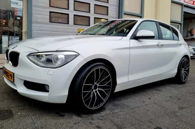 BMW 1-Serie (2012) thumbnail 4