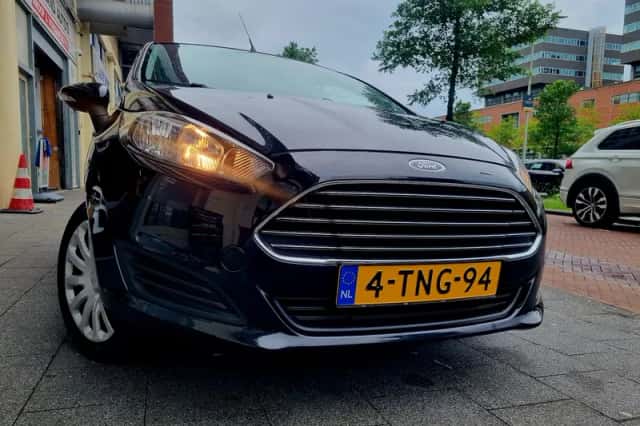 Ford Fiesta (2014) thumbnail 1