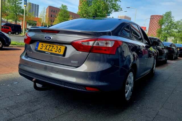 Ford Focus (2014) thumbnail 5