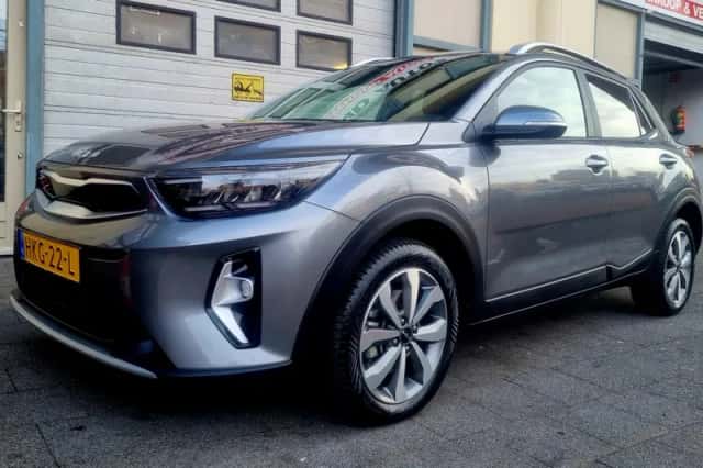 Kia Stonic (2025) thumbnail 2