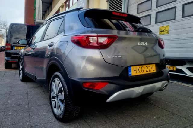 Kia Stonic (2025) thumbnail 4