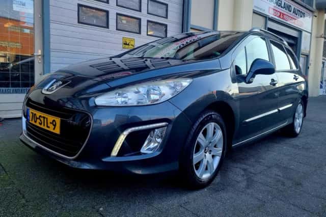 Peugeot 308 (2011) thumbnail 2