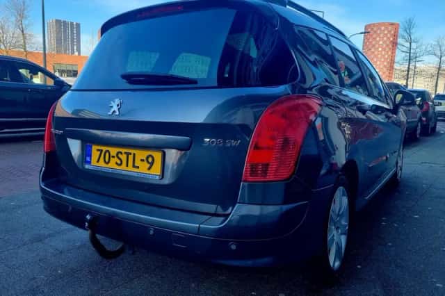 Peugeot 308 (2011) thumbnail 5