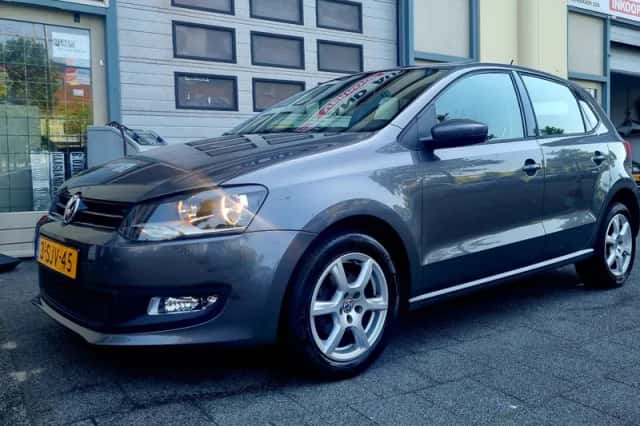 Volkswagen Polo (2013) thumbnail 2