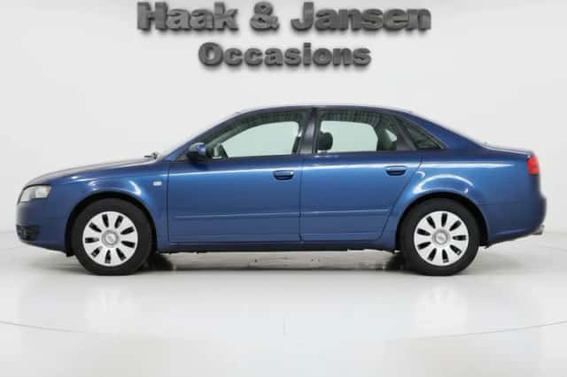 Audi A4 (2005) thumbnail 6