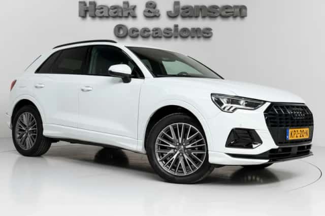 Audi Q3 (2019) thumbnail 2