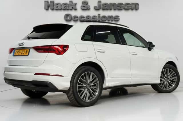 Audi Q3 (2019) thumbnail 4