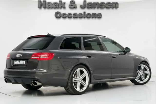 Audi RS 6 (2010) thumbnail 3