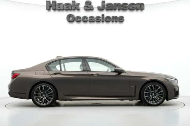 BMW 7-Serie (2019) thumbnail 5