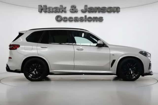 BMW X5 (2019) thumbnail 6
