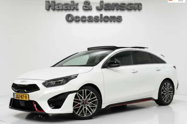 Kia Proceed (2024) thumbnail 1