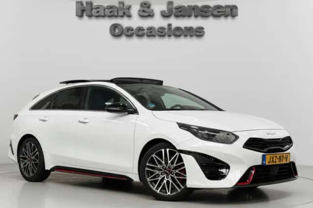 Kia Proceed (2024) thumbnail 2