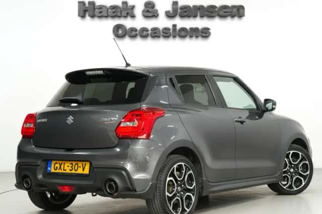 Suzuki Swift (2019) thumbnail 4