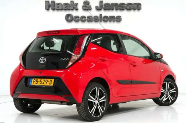 Toyota Aygo (2016) thumbnail 4