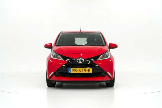 Toyota Aygo (2016) thumbnail 5