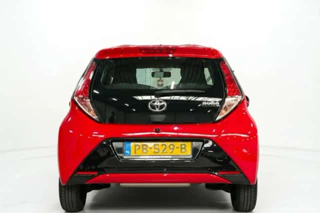 Toyota Aygo (2016) thumbnail 6