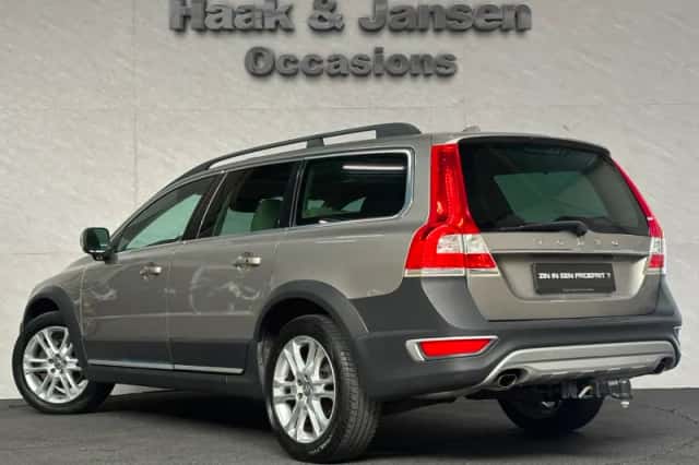 Volvo XC70 (2015) thumbnail 3