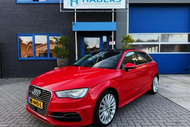 Audi A3 (2015) thumbnail 1
