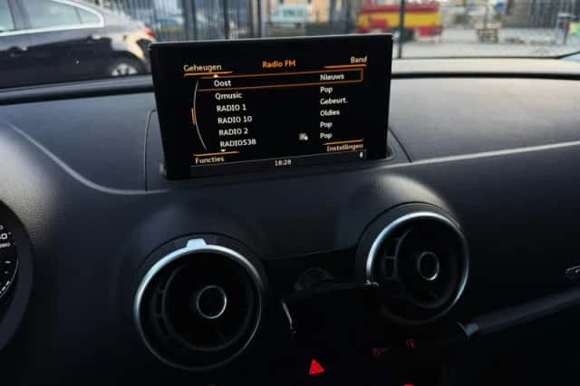 Audi A3 (2015) thumbnail 19