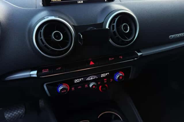 Audi A3 (2015) thumbnail 20