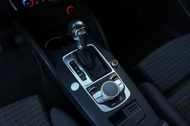 Audi A3 (2015) thumbnail 21