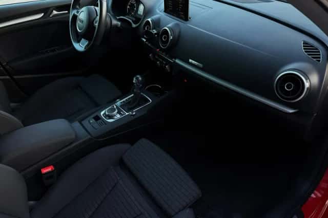 Audi A3 (2015) thumbnail 27