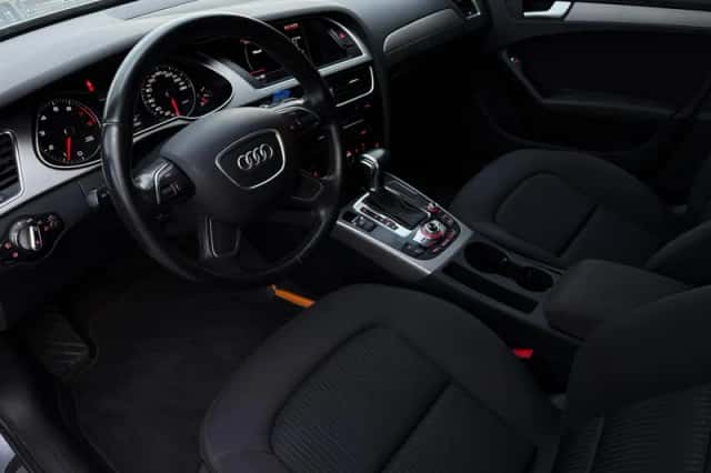 Audi A4 (2016) thumbnail 3