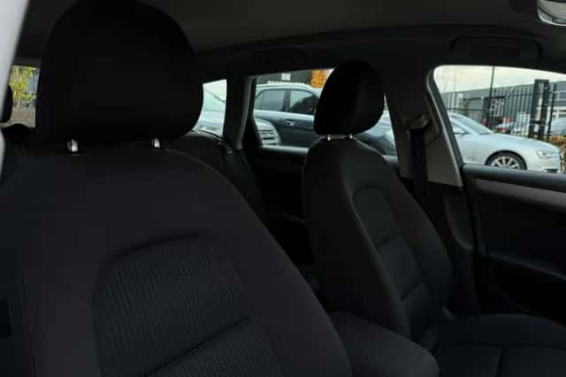 Audi A4 (2016) thumbnail 27