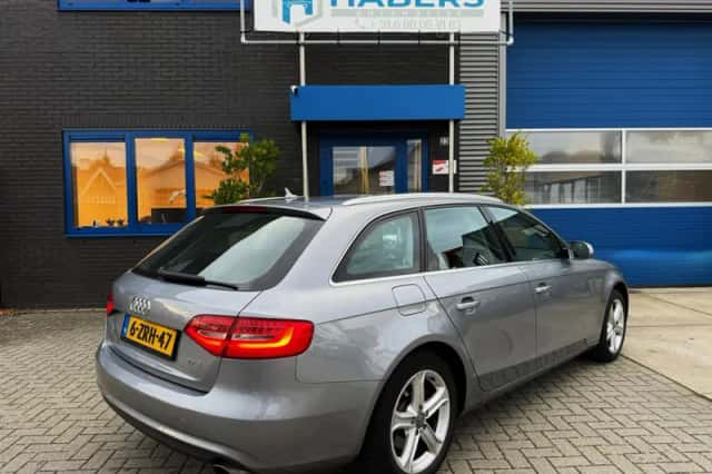 Audi A4 (2016) thumbnail 7