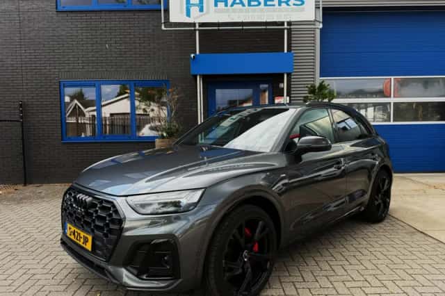 Audi Q5 (2022) thumbnail 1