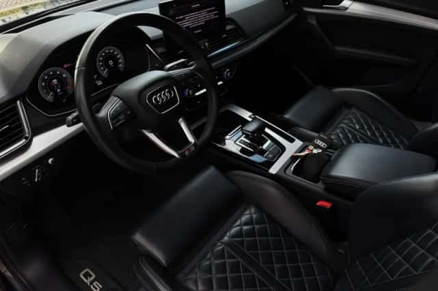 Audi Q5 (2022) thumbnail 3