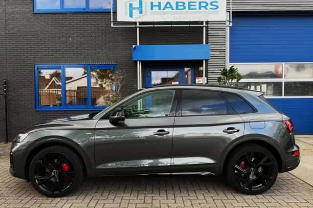 Audi Q5 (2022) thumbnail 4