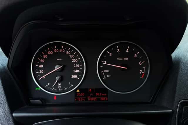 BMW 1-Serie (2012) thumbnail 16