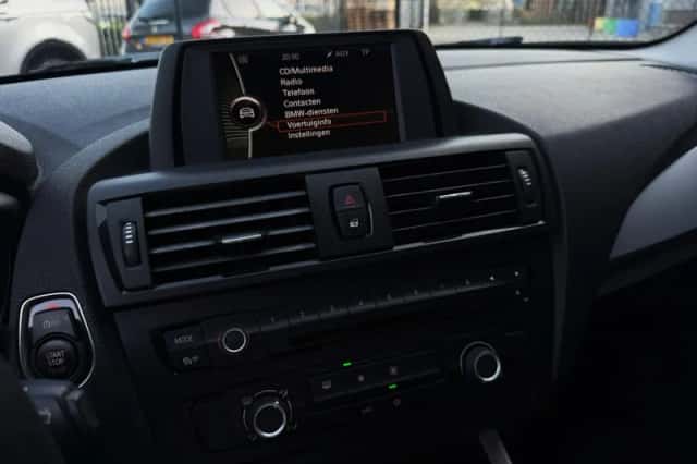 BMW 1-Serie (2012) thumbnail 17