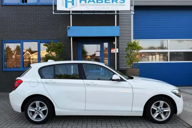 BMW 1-Serie (2012) thumbnail 8