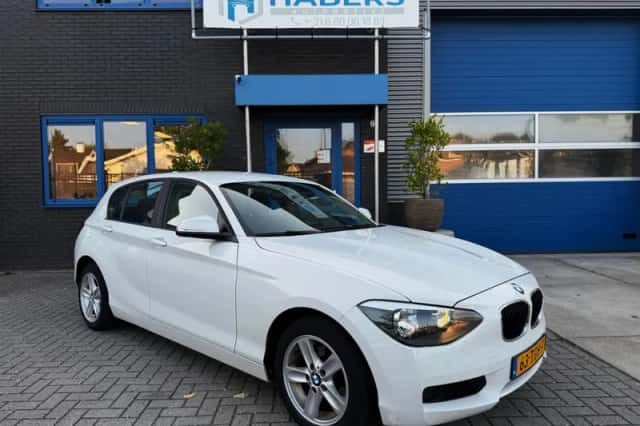 BMW 1-Serie (2012) thumbnail 9