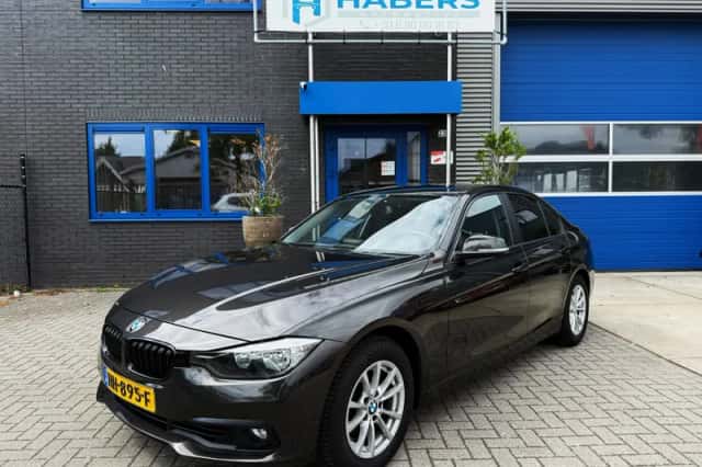 BMW 3-Serie (2015) thumbnail 1