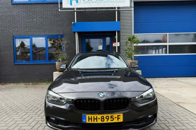 BMW 3-Serie (2015) thumbnail 3